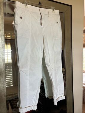 White House Black Market White Cargo Crop Pants